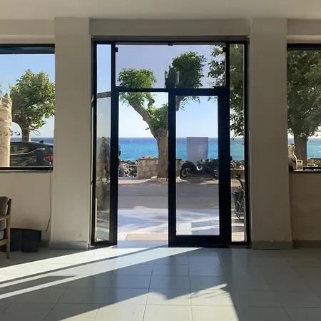 Riviera Hotel