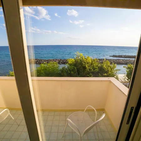 Riviera Ξενοδοχείο 3*