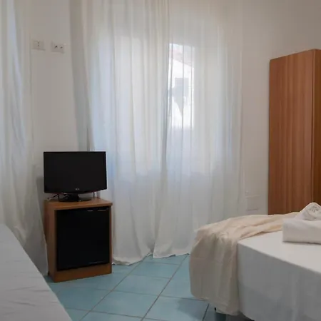 Riviera Szálloda 3*
