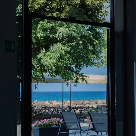Riviera 3*